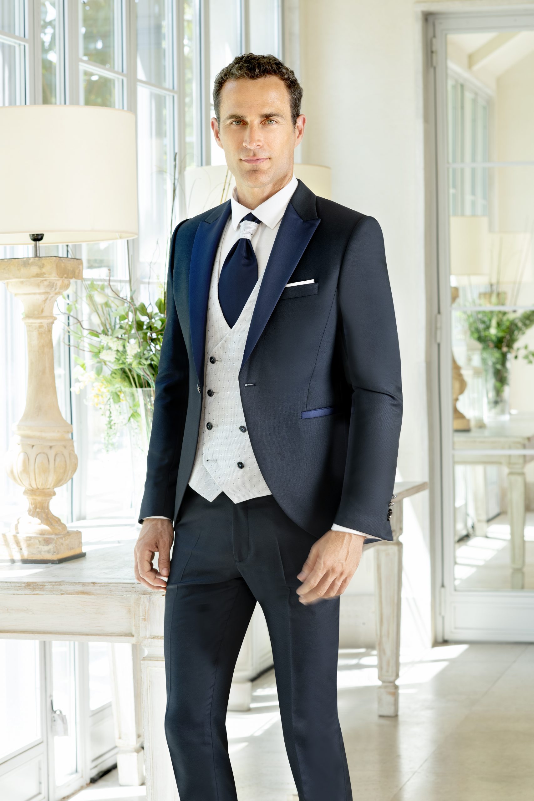 TRAJE NOVIO NAVARRA TAFALLA DIAMANT BODA