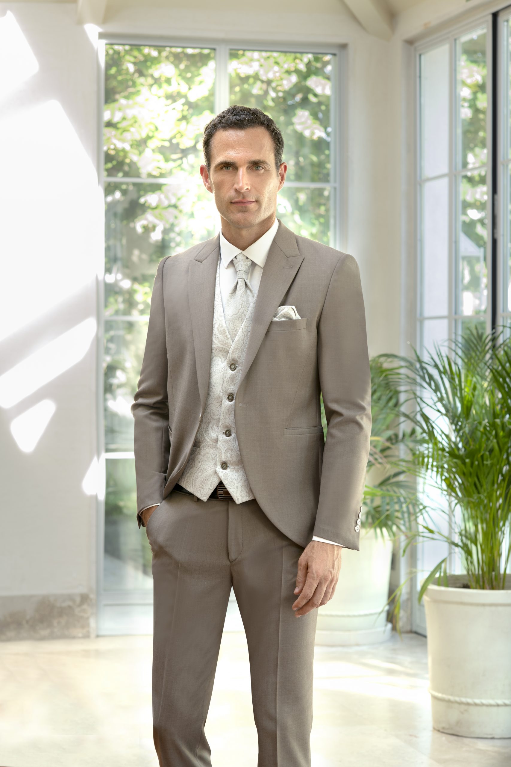 TRAJE NOVIO NAVARRA TAFALLA DIAMANT BODA